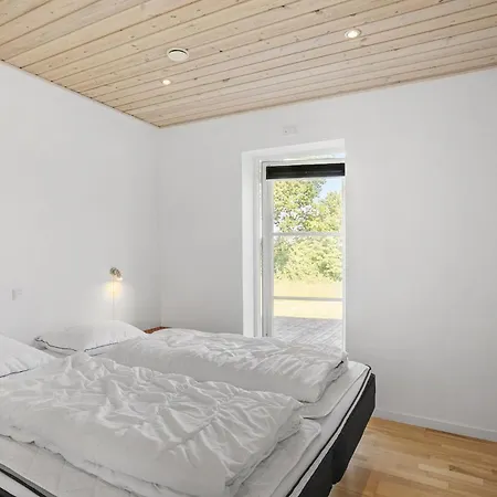 Four-bedroom In Rudkobing * Spodsbjerg